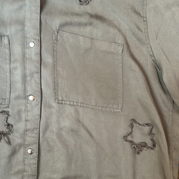 P Cill Snap Front “Star” Blouse Size Large - Picture 3 of 4